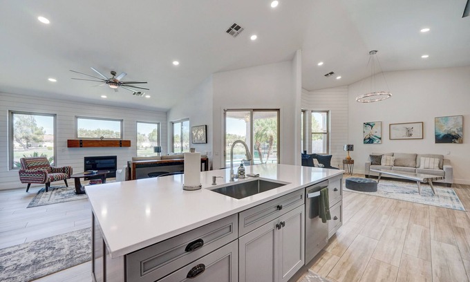 Chandler House | A Luxurious Waterfront Home awaits you!