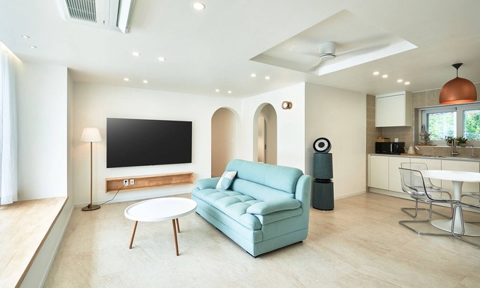 Samcheok House | a new beautiful, clean n comfortable pension by the coasts(opt.bbq)