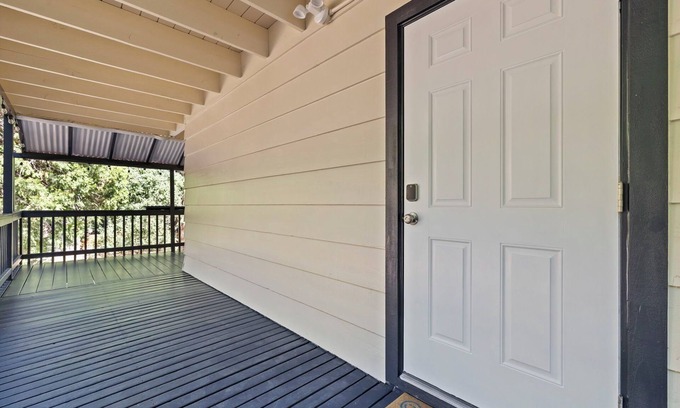 Twain Harte House | A pearl in Twain Harte! Cool 2-bedroom house with AC, kitchen, and laundry