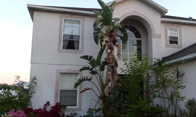 Poinciana House | A Perfect Place to Stay