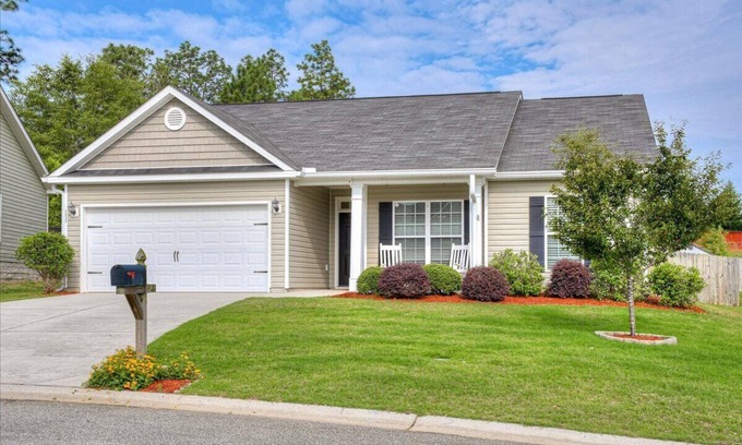 Aiken House | A quiet place to relax, yet close to everything. Minutes from downtown.