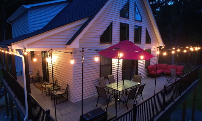 Jim Thorpe Ski Chalet | A safe, modern house in the woods just minutes from downtown Jim Thorpe