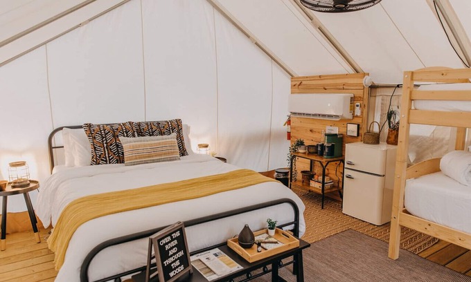 Rome RV Rental | A secluded haven on 5,000 acres in NW Georgia, just 45 minutes from Atlanta and Chattanooga, and a quick 10-minute drive to downtown Rome. Explore private trails along the Etowah river, bask in wildlife, and gaze at mesmerizing stars. Your perfect es