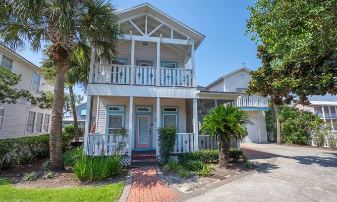 Crystal Shores House | A Spacious and Pet-Friendly Crystal Beach Retreat with private pool