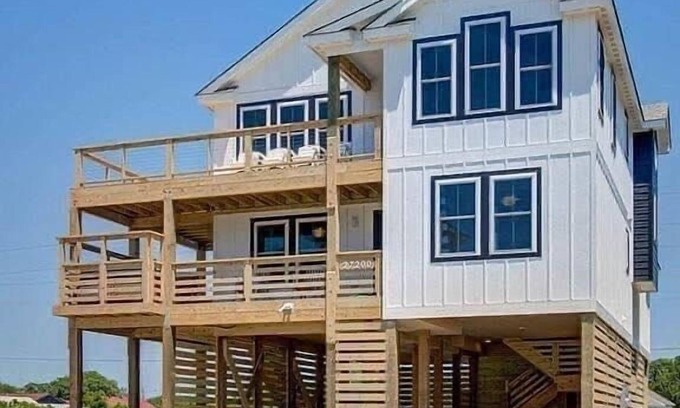 Salvo House | A Stunning Soundfront Retreat with Modern Comforts & Breathtaking Views
