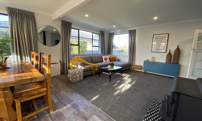 Christchurch House | A Taste of Kiwiana close to Event Centres