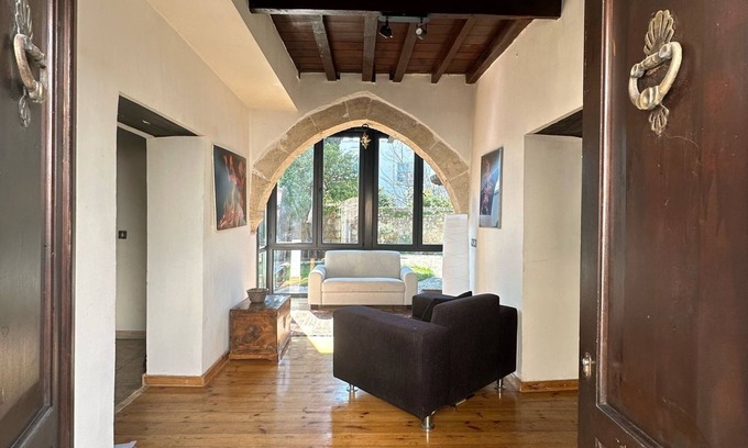 Kyrenia House | A traditional Cypriot house with an inner garden at the heart of Kyrenia.