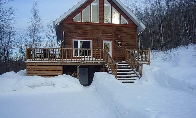 Mandeville House | A true paradise, ideal for a gathering and for outdoor enthusiasts.