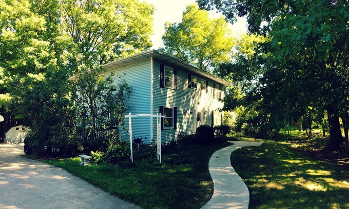 Ann Arbor House | A wonderful home for the weekend in the big house