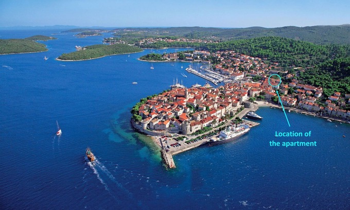 Lumbarda Apartment | A1 - luxury apt. in center, just 5min from beach