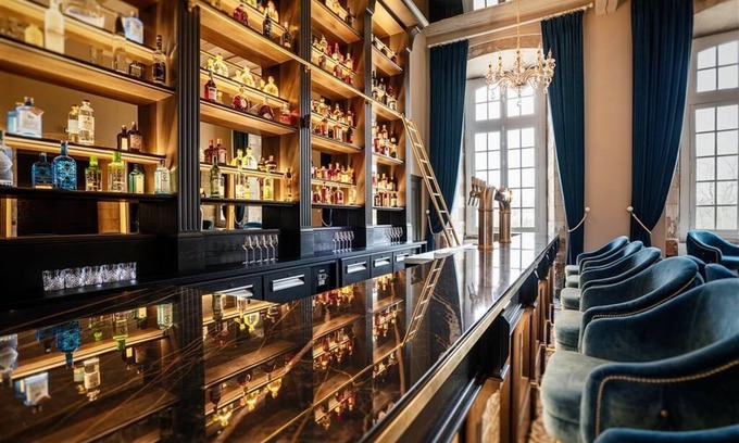 Les Sorinieres Hotel | Abbaye de Villeneuve
