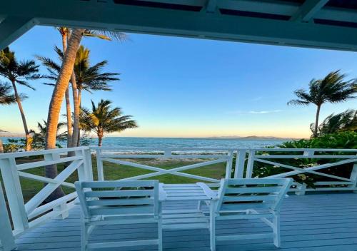 Bowen House | Absolute Beachfront Bowen Beach House 3 Bedroom