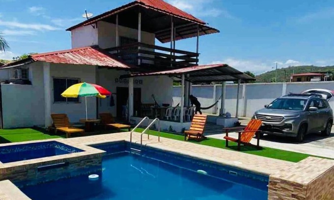 Crucita House | Acogedora casa con piscina en Crucita