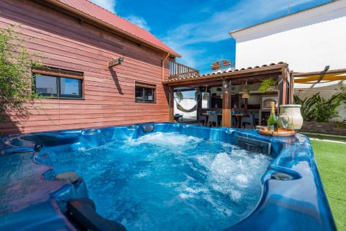 Rute Ski Chalet | Acogedora casita en la Subbética, centro de Andalucía, Granada y Córdoba