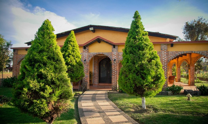 Tlahuapan House | Acogedora relax y convivencia 3000m2 exclusiva p ti y acompañantes Sí Mascotas
