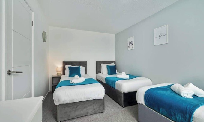 Liverpool House | Acorn Hideaway Parking Near Liverpool City Centre