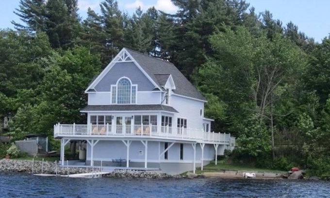 Tupper Lake House | Adirondack lakefront getaway