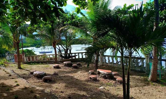 Badian House | ADIVAYAN 315 by the ocean, middle of Moalboal and Badian, perfect location