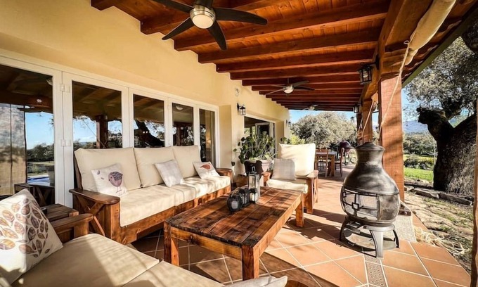 La Iglesuela House | Adorable chalet on a 2-hectare private estate