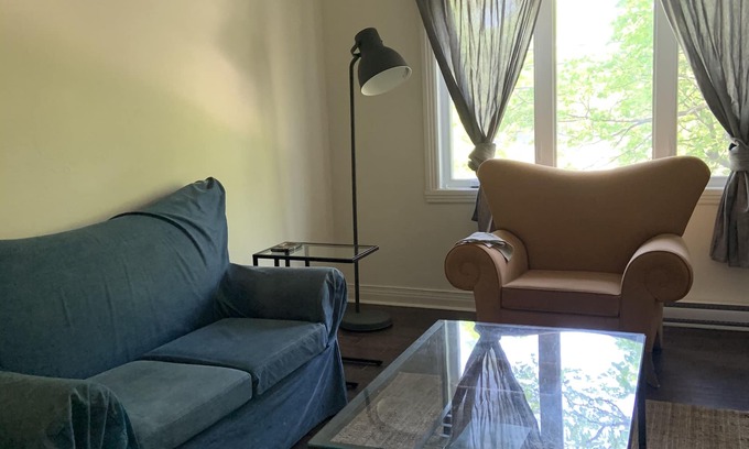 Cote-Saint-Paul Apartment | Adorable Appartement au 2ieme Étages à Distance de Marche de Toutes Commodités