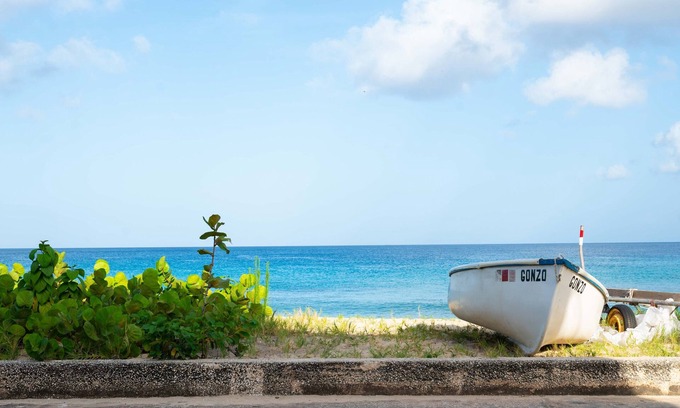 Speightstown Apartment | Adorable beachside 1-bedroom apartment