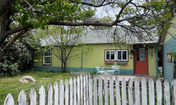 Riverfront Cottage | Adorable cottage-desirable Missoula Riverfront