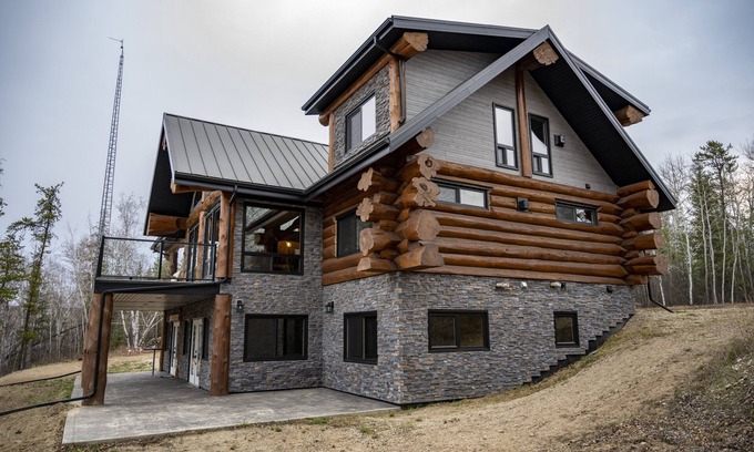 Northern Alberta Cabin | Adventures for all seasons - a quiet getaway to sit back and relax.