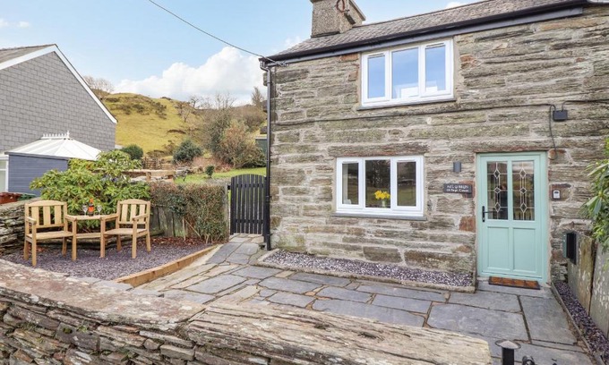 Ffestiniog House | Ael Y Bryn