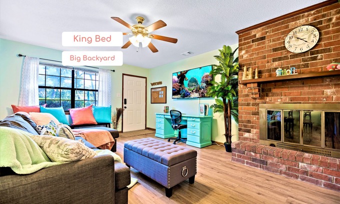Montgomery House | Affordable 3BR Duplex Near Kayaking, Downtown, & Beach