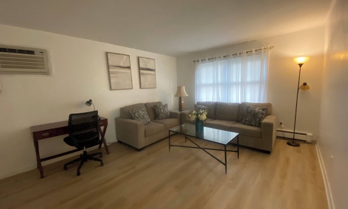 Belleville House | Affordable stay near EWR airport, Met Life, and American Dream Mall. Book today!