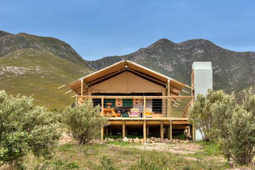 Stanford Ski Chalet | AfriCamps at Stanford Hills