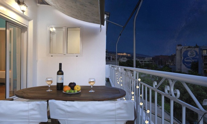 Kerameikos Apartment | AgiouOrous10 · Acropolis view top floor apartmen