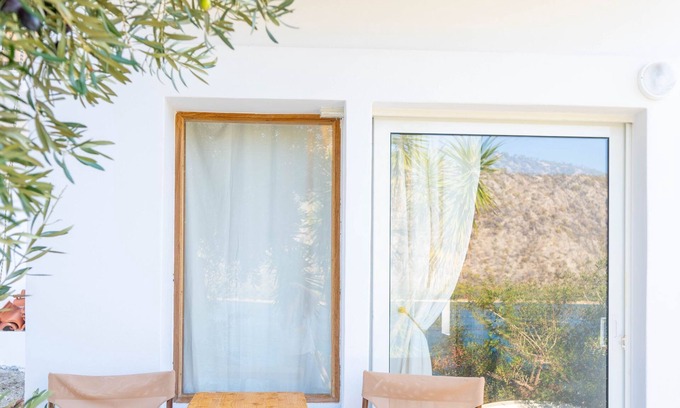 Limni Vouliagmenis Apartment | Agrambeli Apartments at Heraion Lagoon