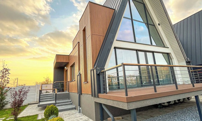 Tunari Villa | AGrey frame Residence Villas
