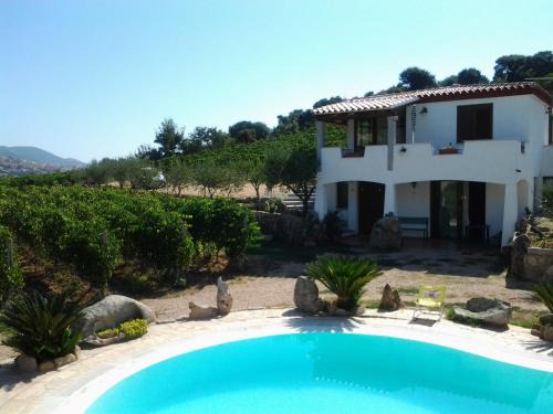Berchidda Bed & Breakfast | Agriturismo B&B Domo De Resteblas