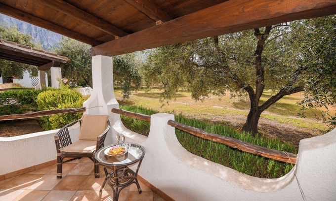 Oliena Hotel | Agriturismo Guthiddai