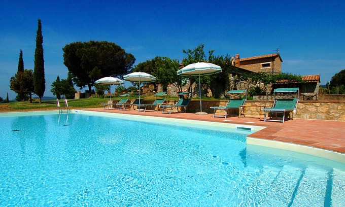 Semproniano Villa | Agriturismo Montecchio Villa