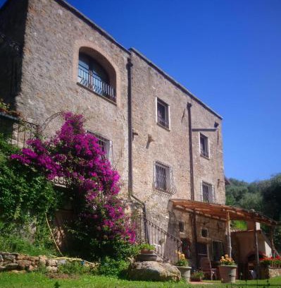 Balestrino House | Agriturismo LE CASE ROTTE