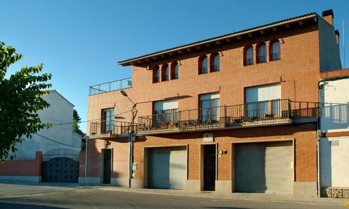 Avinyonet del Penedes House | Agroturisme Cal Jeroni
