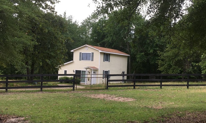 Langley House | Aiken Horse Farm. Great location, peaceful yet close to town, Bruces' & Masters
