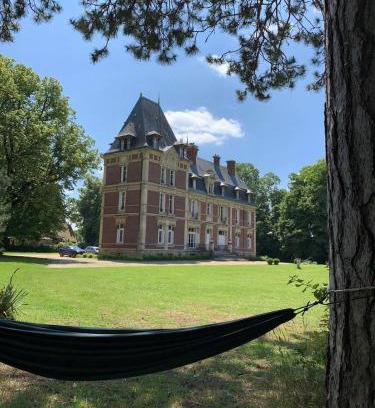 La Chapelle-du-Bois-des-Faulx Villa | Aile Château La Chapelle du Bois des Faulx