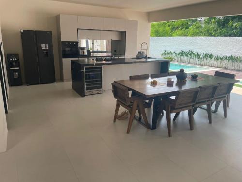 Raya Kuta Villa | Airis Tropical Villa