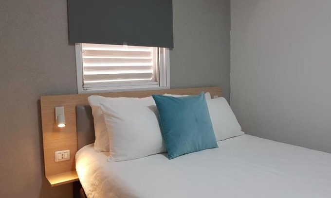 Or Yehuda House | Airport Guest House