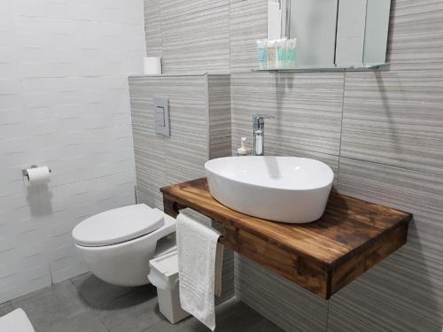 Or Yehuda House | Airport Stay