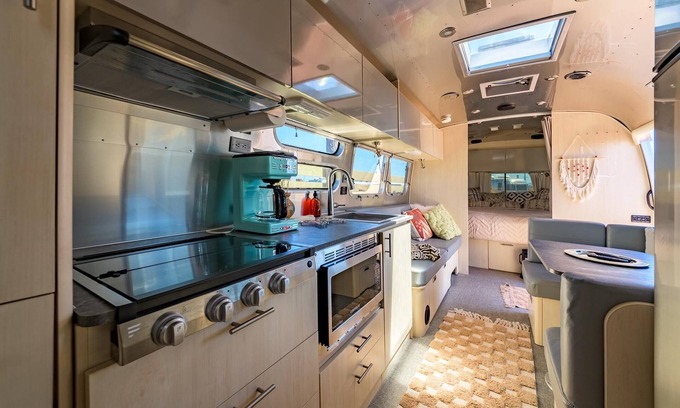 Valle House | Airstream with Bunk & Private Hot Tub (Unit L) - 6 Person Airstream with Bunkbed