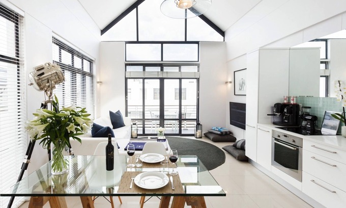Big Bay Apartment | Airy & bright loft directly on the beach in Big Bay