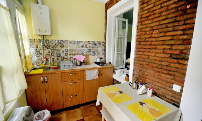 Chugureti Apartment | Airy Central Tbilisi Apartment With Patio
