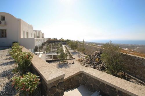 Finikia Apartment | Airy Suites Santorini