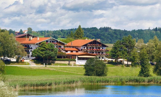 Pelham Hotel | Aktiv- und Wellnesshotel Seeblick