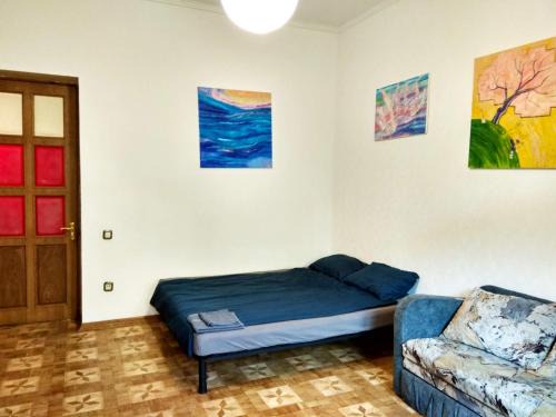 Dniprovs'kyi District Apartment | Alabama